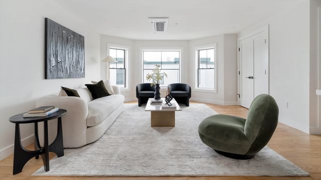 655 Saratoga Street 201, Boston, MA 02128