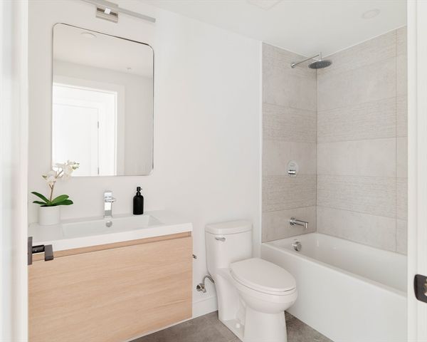 655 Saratoga Street 201, Boston, MA 02128