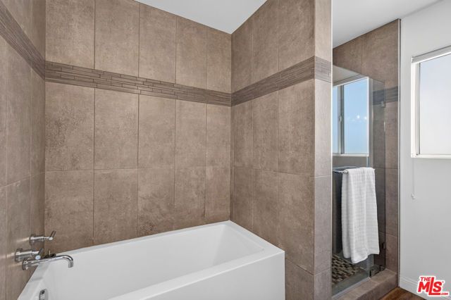 1228 14th Street 301, Santa Monica, CA 90404