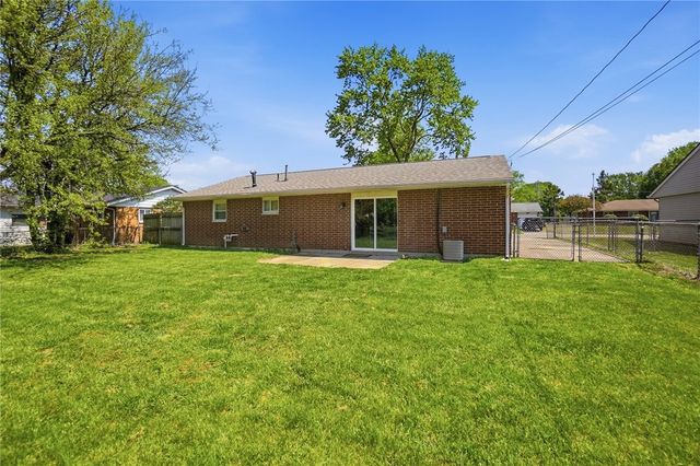 1040 Skylark Drive, Troy, OH 45373