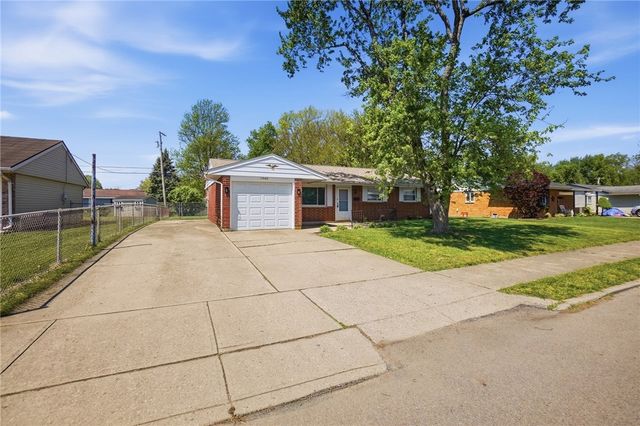 1040 Skylark Drive, Troy, OH 45373