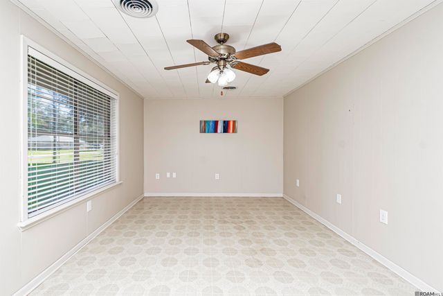 12463 Faucheux Rd, Gonzales, LA 70737