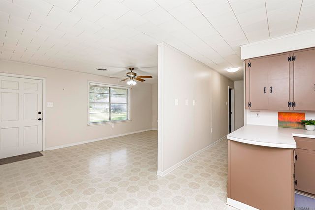 12463 Faucheux Rd, Gonzales, LA 70737