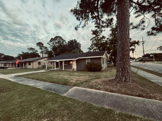 118 Mimosa St, Thibodaux, LA 70301