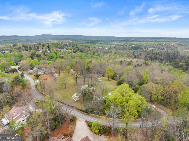 664 Chenocetah Drive, Cornelia, GA 30531