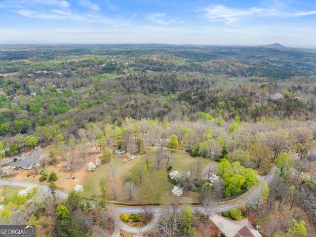 664 Chenocetah Drive, Cornelia, GA 30531