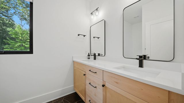 4162 Windtree Drive, Signal Mountain, TN 37377