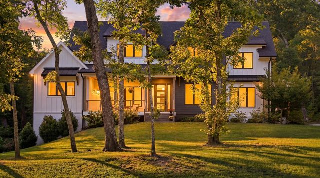 4162 Windtree Drive, Signal Mountain, TN 37377