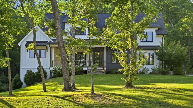 4162 Windtree Drive, Signal Mountain, TN 37377