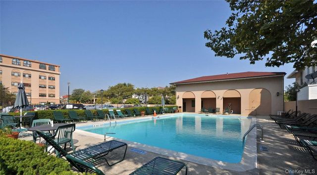 185 W Park Avenue 200, Long Beach, NY 11561