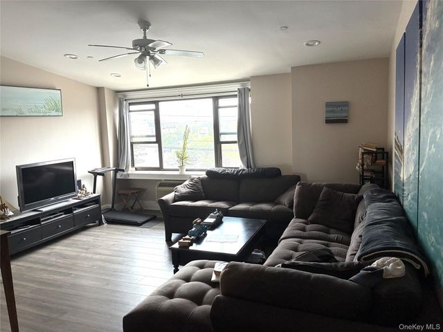 185 W Park Avenue 200, Long Beach, NY 11561