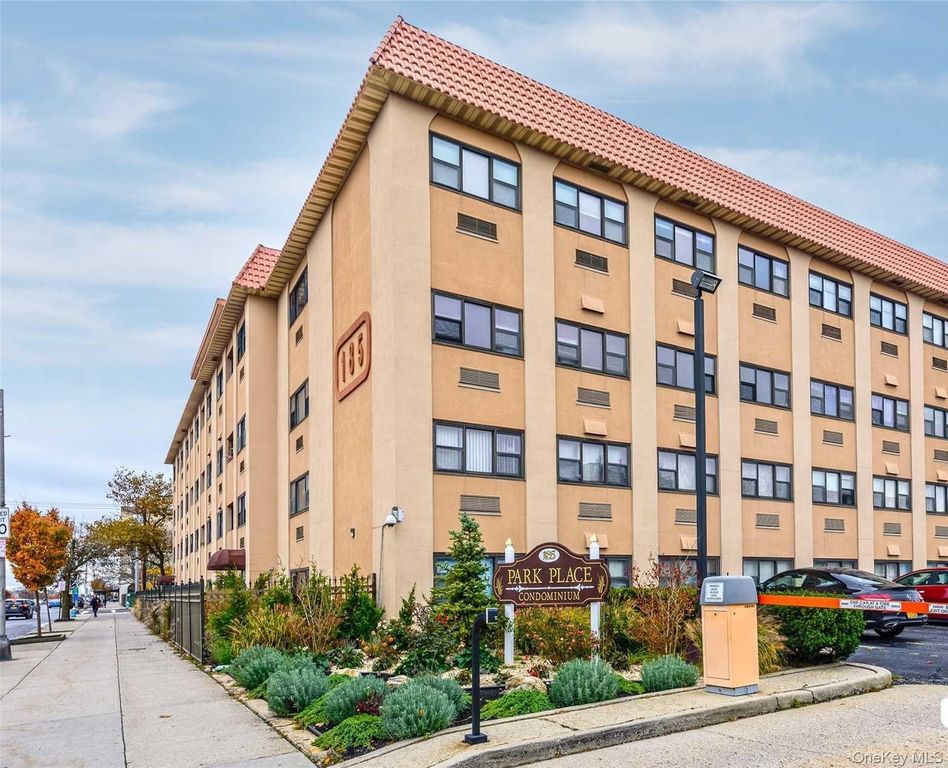 185 W Park Avenue 200, Long Beach, NY 11561 — exterior