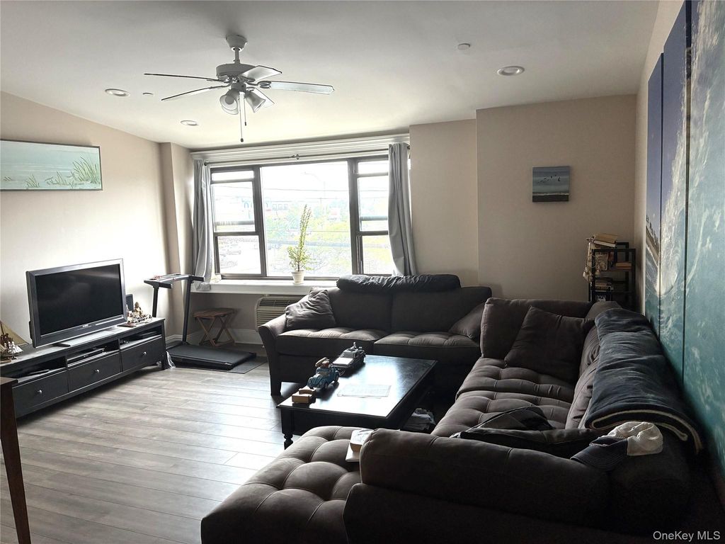 185 W Park Avenue 200, Long Beach, NY 11561 — photo 5