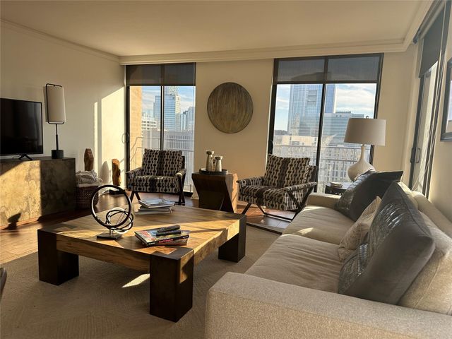 1122 Colorado ST 1609, Austin, TX 78701