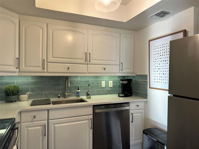 1122 Colorado ST 1609, Austin, TX 78701