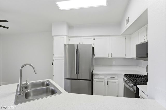 5415 West Harmon Avenue 2069, Las Vegas, NV 89103