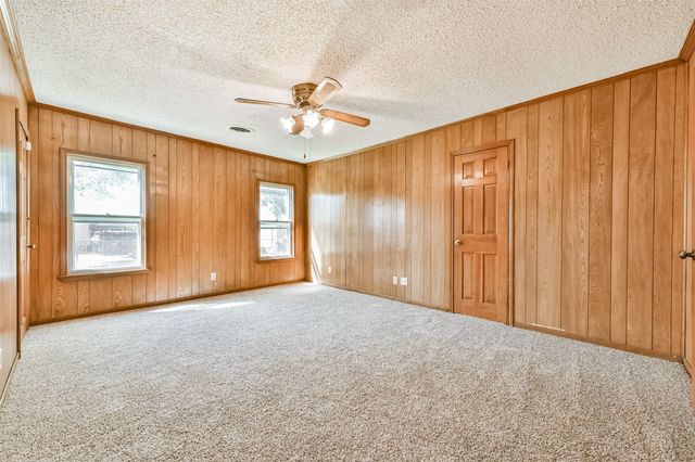 163 Oakland St, Baytown, TX 77520