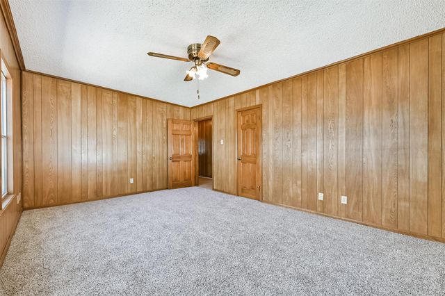 163 Oakland St, Baytown, TX 77520