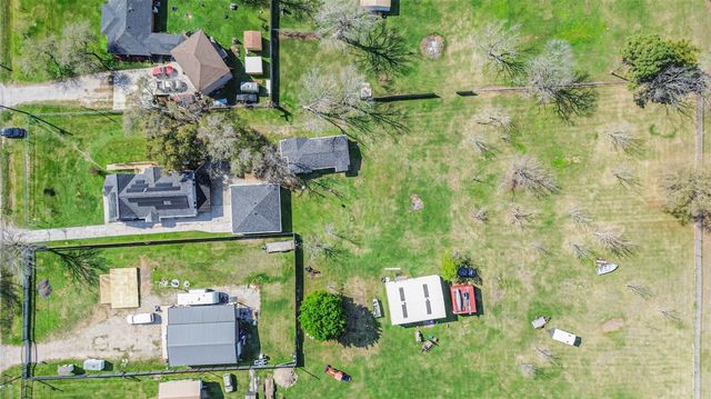 163 Oakland St, Baytown, TX 77520