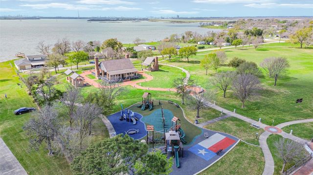 163 Oakland St, Baytown, TX 77520