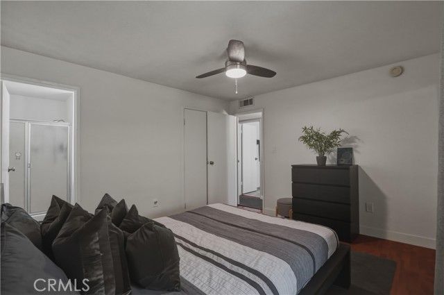 6151 Reseda Boulevard 13, Tarzana (los Angeles), CA 91335