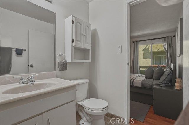 6151 Reseda Boulevard 13, Tarzana (los Angeles), CA 91335