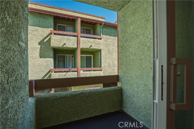 6151 Reseda Boulevard 13, Tarzana (los Angeles), CA 91335