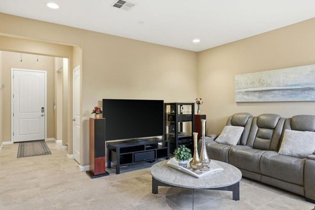 45 Angra Way, Gilroy, CA 95020