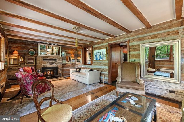 115 OVENTOP MOUNTAIN LN, Sperryville, VA 22740