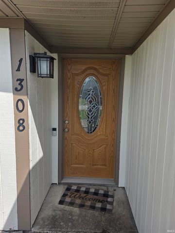 1308 Garwood Drive, Auburn, IN 46706