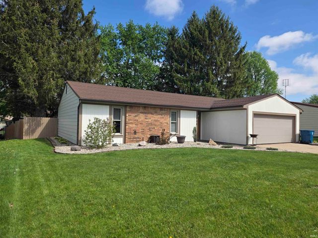 1308 Garwood Drive, Auburn, IN 46706