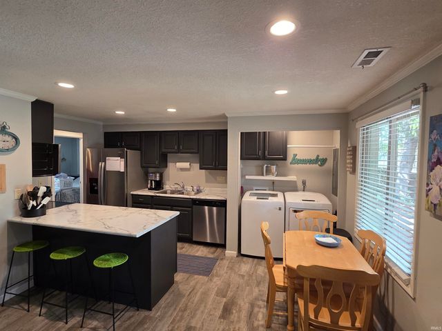1308 Garwood Drive, Auburn, IN 46706