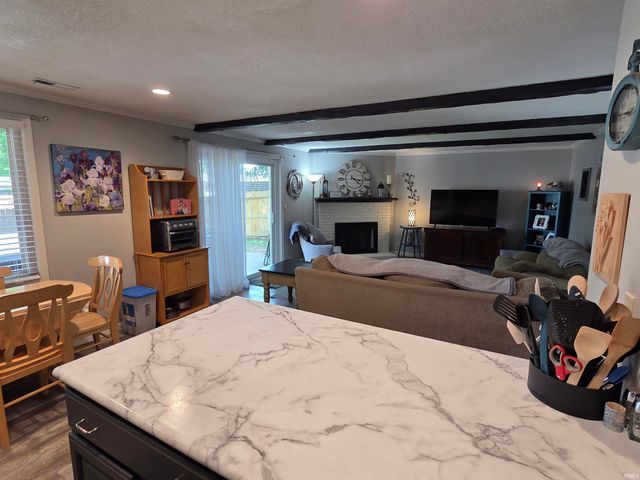 1308 Garwood Drive, Auburn, IN 46706
