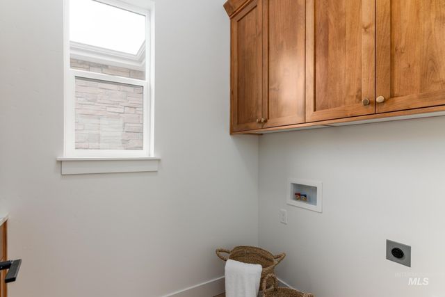 1247 W Osceola St, Middleton, ID 83644