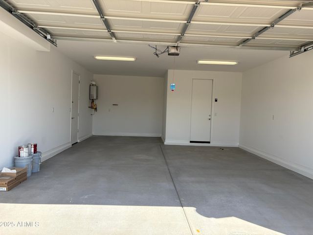 25267 N 172nd Lane, Surprise, AZ 85387