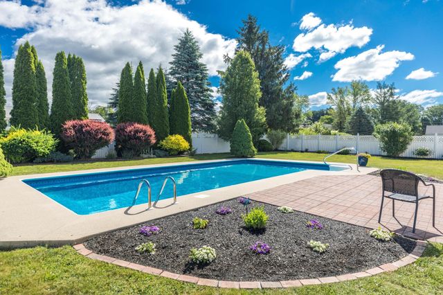 7 Lisa Lane, Rochester, NH 03868