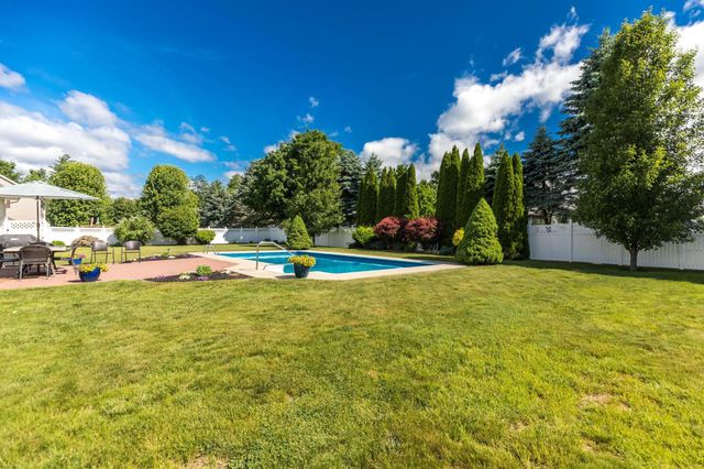 7 Lisa Lane, Rochester, NH 03868