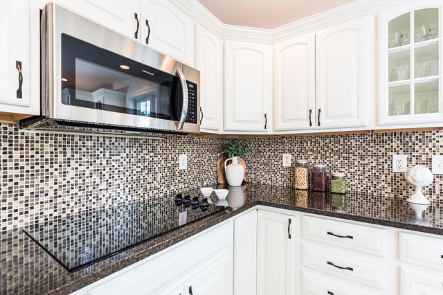 7 Lisa Lane, Rochester, NH 03868