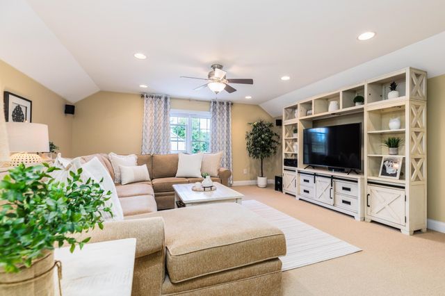 7 Lisa Lane, Rochester, NH 03868