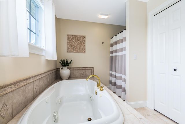 7 Lisa Lane, Rochester, NH 03868