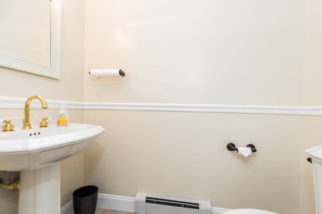 7 Lisa Lane, Rochester, NH 03868