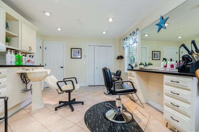 7 Lisa Lane, Rochester, NH 03868