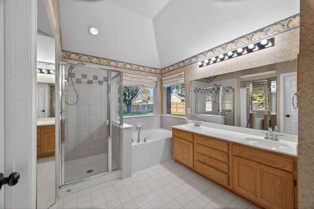 3921 Larkspur Drive, Haltom City, TX 76137