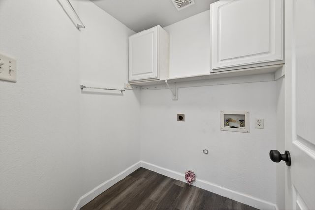 3921 Larkspur Drive, Haltom City, TX 76137