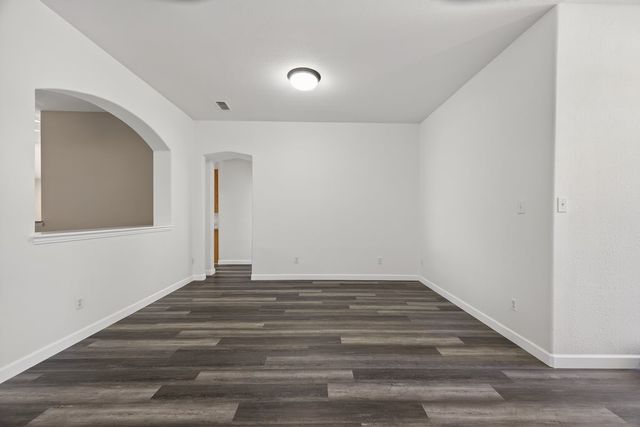 3921 Larkspur Drive, Haltom City, TX 76137