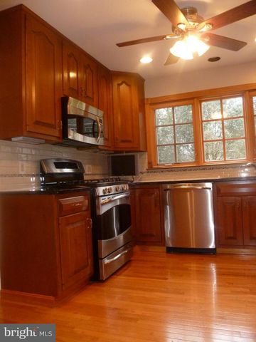 7115 WARBLER LN, Mclean, VA 22101