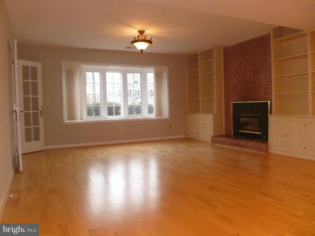 7115 WARBLER LN, Mclean, VA 22101