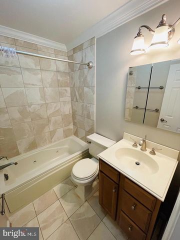 7115 WARBLER LN, Mclean, VA 22101