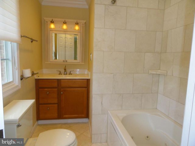 7115 WARBLER LN, Mclean, VA 22101