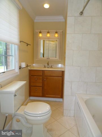 7115 WARBLER LN, Mclean, VA 22101